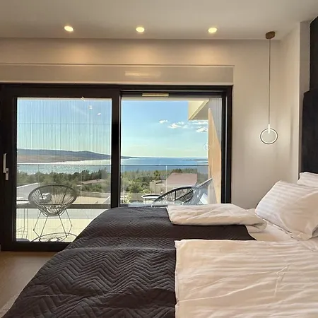 Lux Serene With Heated Pool Villa *