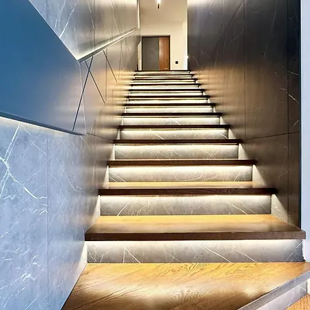 Lux Serene With Heated Pool