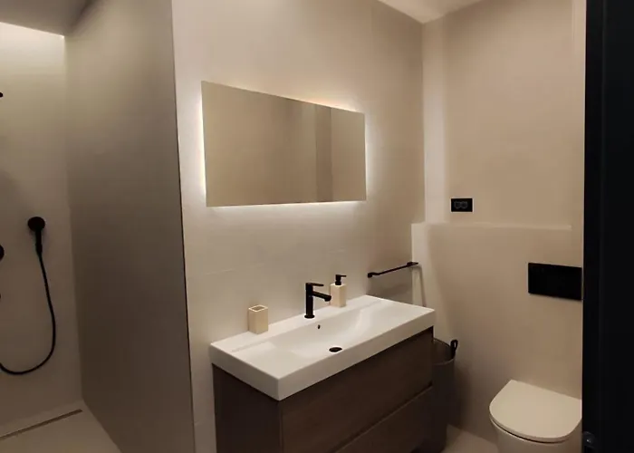 Lux Serene With Heated Pool *