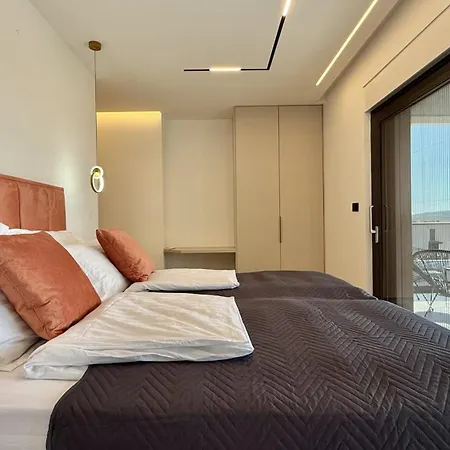 빌라 Lux Serene With Heated Pool