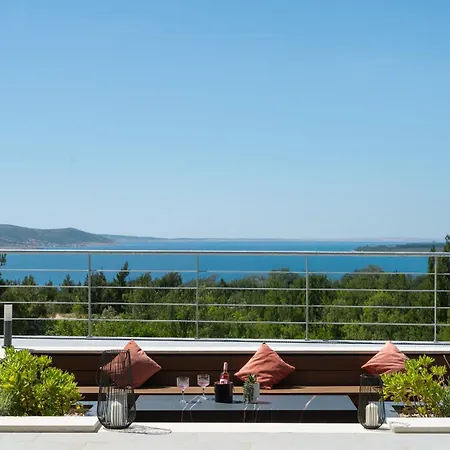 Lux Serene With Heated Pool 빌라 *