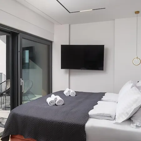 빌라 Lux Serene With Heated Pool 로바니스카