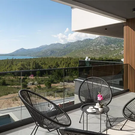 빌라 Lux Serene With Heated Pool