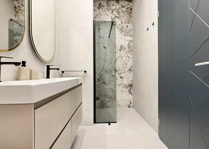 Вилла Lux Serene With Heated Pool