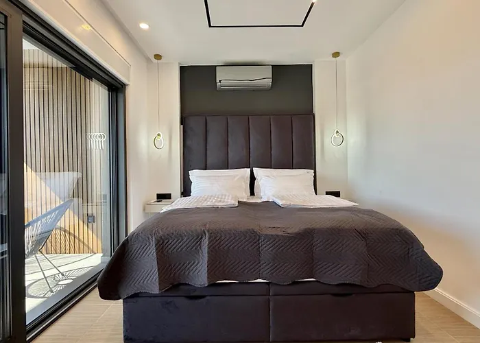 빌라 Lux Serene With Heated Pool